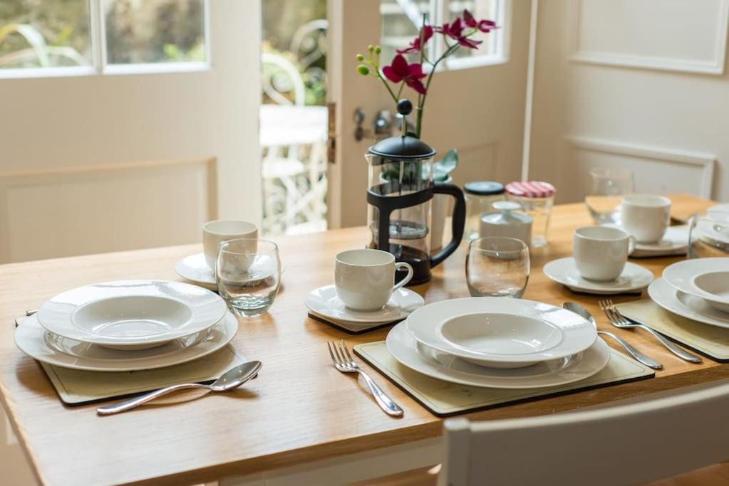 Self Catering , City Centre Apartment With Parking EDI Exteriér fotografie