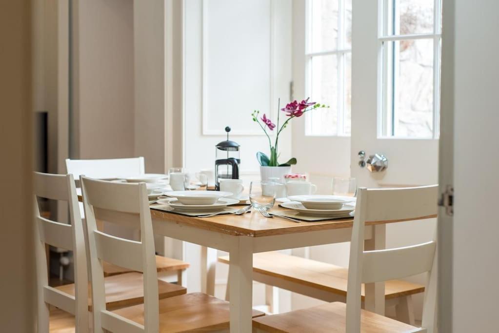 Self Catering , City Centre Apartment With Parking EDI Exteriér fotografie